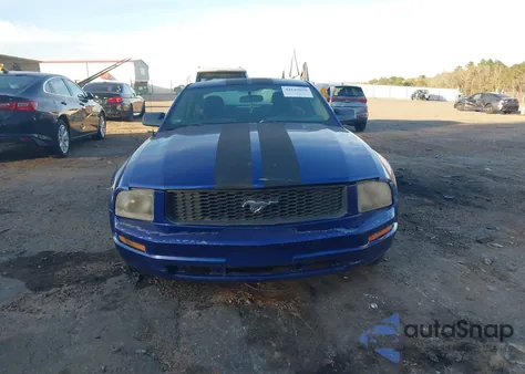 2005 Ford Mustang V6 Deluxe/V6 Premium from USA, damaged, VIN 1ZVFT80N555135123